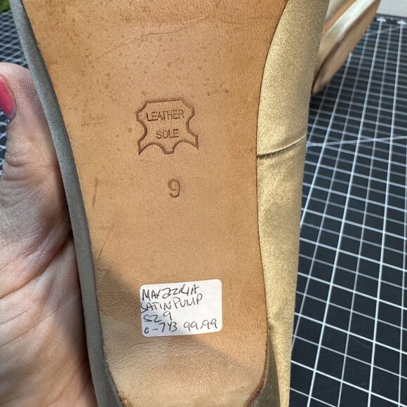 Gold Satin High Heels With Bow Detail & Leather Sole BCBGMaxAzria Size 9 - Picture 6 of 8